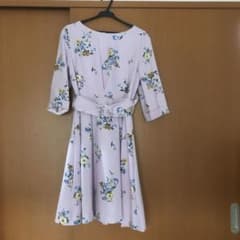 Noela 花柄ワンピース 未使用品のサムネイル
