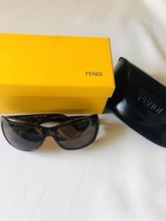 FENDI サングラスのサムネイル
