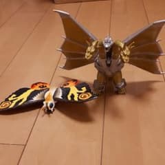 パンチョさま専用モスラ、メカキングギドラのセットですのサムネイル