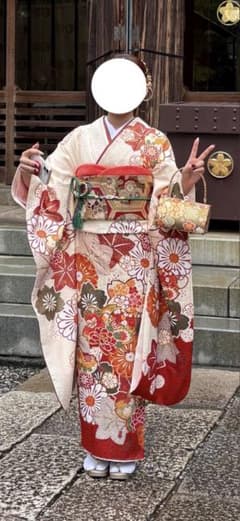 ぴーよんです。 古典柄　花柄振袖 成人式　フルセット　クリーニング済み ぴーよん様専用です。 古典柄 花柄振袖 成人式 フルセット