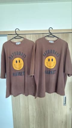 AMY SATURDAYS MARKET Tシャツ ブラウン 2枚セットのサムネイル