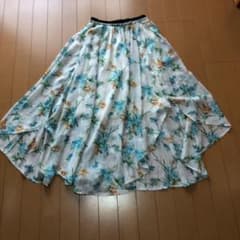 ページボーイロングスカートのサムネイル