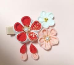 つまみ細工　髪飾り　七五三のサムネイル