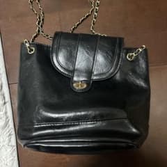 黒い合成皮革バッグ チェーンストラップ付きのサムネイル