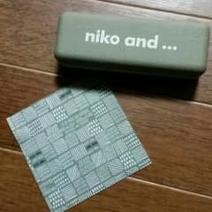 nico and...メガネケースのサムネイル