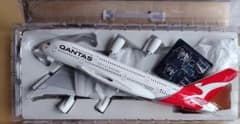 カンタス航空 A380 航空機 1/200 ダイキャストモデル LED付 - メルカリ