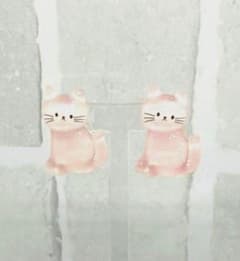 猫ちゃんのスタッドピアス　　　　(ピンクver) ハンドメイドのサムネイル