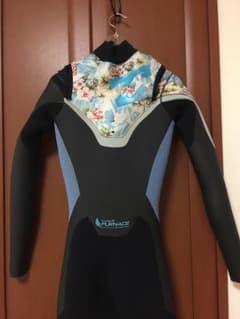 【いくさま専用】BILLABNG ウェットスーツ 5mmのサムネイル