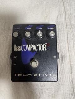 TECH 21 NYC Bass COMPACTOR - メルカリ