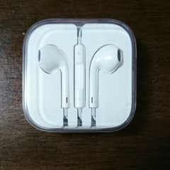 iPhoneイヤホン Apple社 純正品のサムネイル