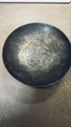 【三越製】純銀 銀盃 刻印有 約67.1g 酒器 慶事 家紋（剣片喰） 三越製】純銀 銀盃 刻印有 約67.1g 酒器 慶事 家紋（剣片喰） - メルカリ
