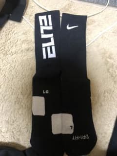 バスケ　靴下　NIKEのサムネイル