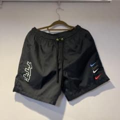 NIKE ハーフパンツのサムネイル
