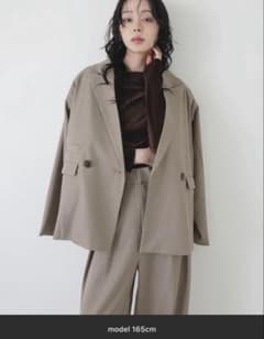 【新品・未使用】ダブルジャケット+パンツ セットアップ グレージュのサムネイル