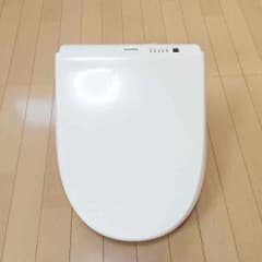 ウォシュレット（東芝温水洗浄便座:SCS-T260）リモコン付き 中古品のサムネイル
