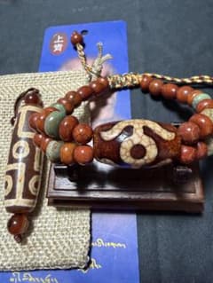 上肯天珠‼️西蔵護摩供龍紋貴人天珠手珠、西蔵老礦紅玉髄九眼天珠