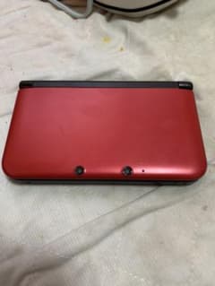 ニンテンドー3DS LL レッド×ブラックのサムネイル