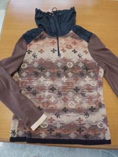 薄手セーターのサムネイル