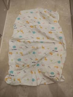 MIKI HOUSE ガーゼ敷きふとんカバー　中古　どうぶつ柄のサムネイル