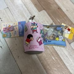 クレヨンしんちゃん スティックポーチ アクリルキーホルダー セットのサムネイル