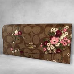 新品❣️COACH⭐️コーチ 長財布 シグネチャー フローラル　ブラウン　花柄 美品】COACH コーチ 長財布 シグネチャー フローラル 花柄 - メルカリ