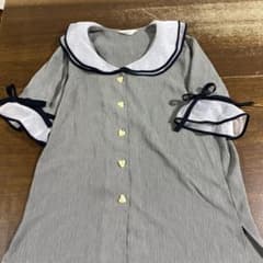 新品　DIAS  ブラウスのサムネイル
