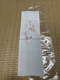 新品　未使用　薄水色刺繍半衿のサムネイル