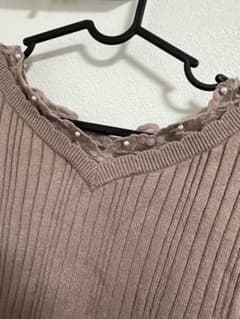 リブ編みベージュニット 長袖 デート服のサムネイル