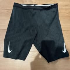 NIKEエアロスイストハーフタイツ　sのサムネイル