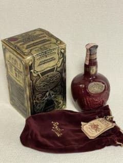 シーバスロイヤルサルート21年　 赤陶器ボトルのサムネイル