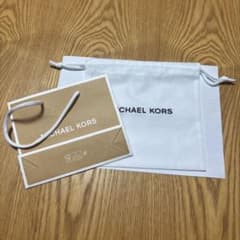 未使用　MICHAEL KORS XSサイズ ショップ袋 2点セットのサムネイル