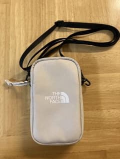 THE NORTH FACE スマホショルダーバッグのサムネイル