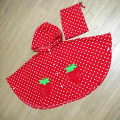milochan様専用♡イチゴなレインポンチョ♡のサムネイル