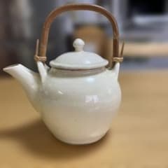 【出西窯】　土瓶（白釉）ティーポット　急須　大容量（最大で1.2リットル）です‼️ 出西窯】 土瓶（白釉）ティーポット 急須 大容量（最大で1.2ml）です
