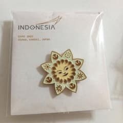 最終値下げ！半額以下 早い者勝ち 大阪万博 インドネシア館 ピンバッジ レア 限定品】大阪・関西万博 インドネシア館 ピンバッジ - メルカリ