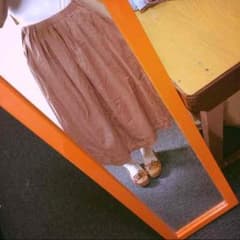 ピンクベージュ ロングスカート 訳ありのサムネイル
