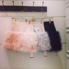 未使用リリーブラウン 完売 フェザースカート グレーのサムネイル