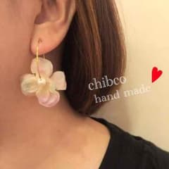 お花フープピアスのサムネイル