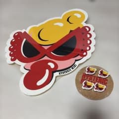 (新品未使用)HYSTERIC MINI コルクボード　陶器画鋲4個セットのサムネイル