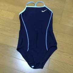NIKE水着のサムネイル