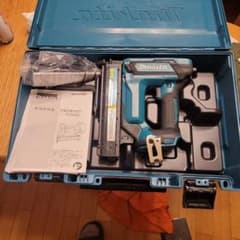 Makita FN350D 18V面木釘打(フィニッシュネイル)のサムネイル