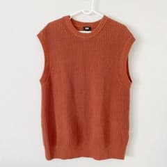 ユニクロ ニットベスト UNIQLOのサムネイル