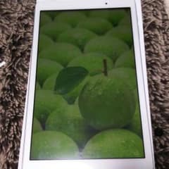HWT31 タブレット 美品のサムネイル