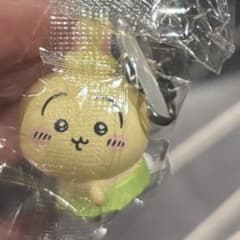 ちいかわ映画　第一弾入場者特典　めじるしチャーム　うさぎのサムネイル