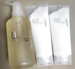 QueensBathroomクイーンズバスルームヘアソープ& トリートメント2本