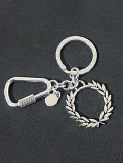 【チョコバナナ】フレッドペリー Laurel Wreath Keyring チョコバナナ様専用】フレッドペリー Laurel Wreath Keyring - メルカリ