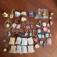 ガチャガチャ めじるしアクセサリー まとめ売り　3つ〜のサムネイル