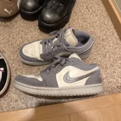 NIKE AIR JORDAN 1 LOW グレー ホワイトのサムネイル