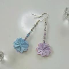 揺れるダリヤの花ピアス♪のサムネイル