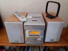 SONY CMT-M333NT　ジャンク品　CD MD カセット ラジオ コンポのサムネイル